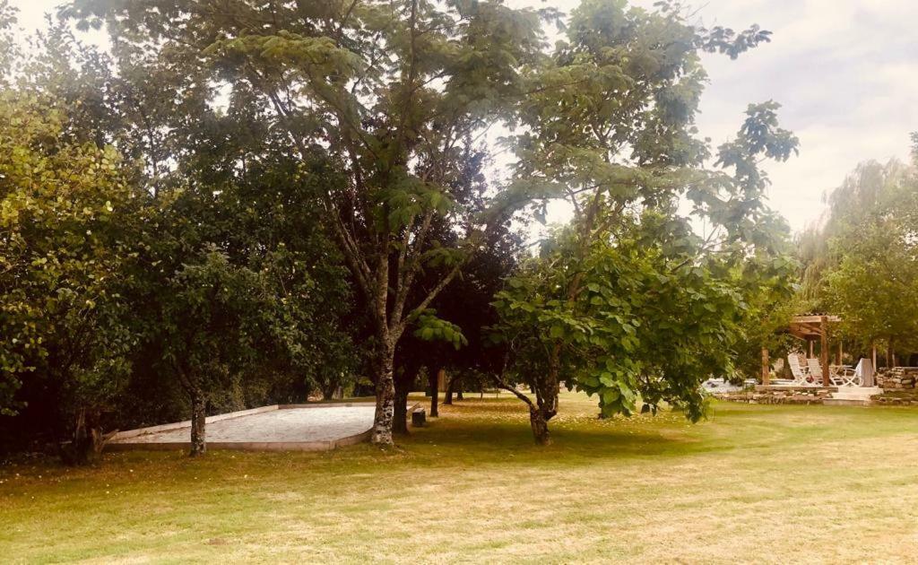 Le Gite Des 3 Saules Saint-Savinien Bagian luar foto